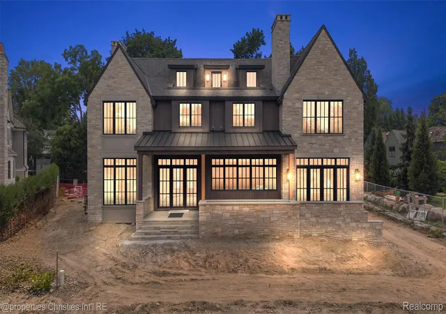 3rd image of 592 Lakeside Dr, Birmingham, MI 48009 | MLS# 20261054418