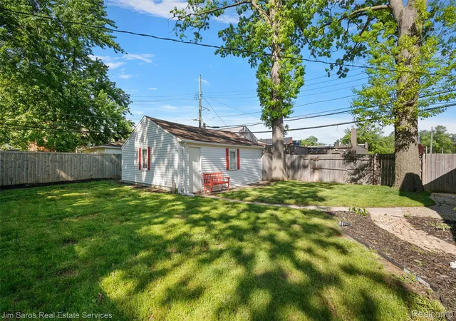 Photo 3 of Single family home for sale at 2371 Allard Ave, Grosse Pointe Woods, MI 48236 | MLS# 20261054423 | Listing updated on 2026-09-15