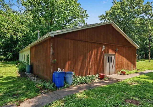 Photo 3 of Single family home for sale at 600 Grove St, Brady Township Kalamazoo, MI 49097 | MLS# 66026036042 | Listing updated on 2026-09-22