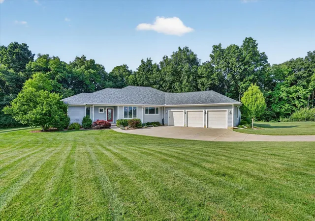 1st image of 9348 Stoneview Ln, Whitmore Lake, MI 48189 | MLS# 81026036071