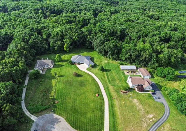 55th image of 9348 Stoneview Ln, Whitmore Lake, MI 48189 | MLS# 81026036071