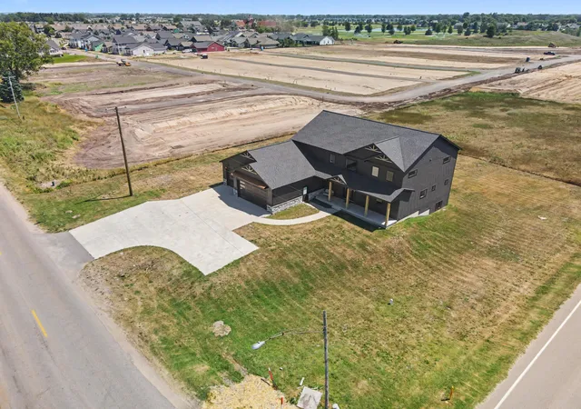 57th image of 14390 New Holland St, Holland, MI 49424 | MLS# 71026036069
