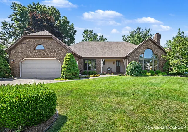 2nd image of 400 W 35th St, Holland, MI 49423 | MLS# 71026036078
