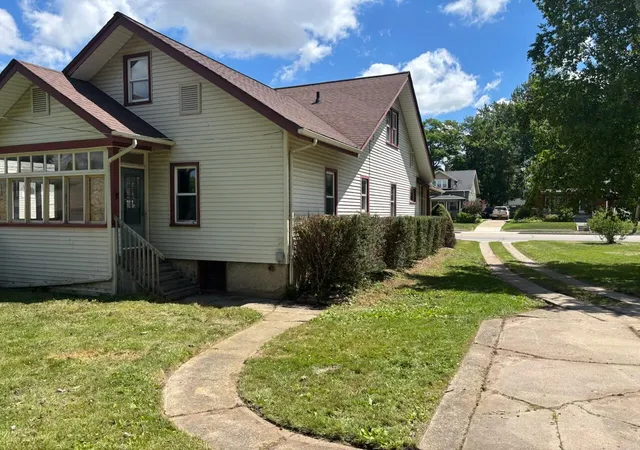 Photo 3 of Single family home for sale at 3194 Main St, Marlette, MI 48453 | MLS# 81026036072 | Listing updated on 2026-09-14