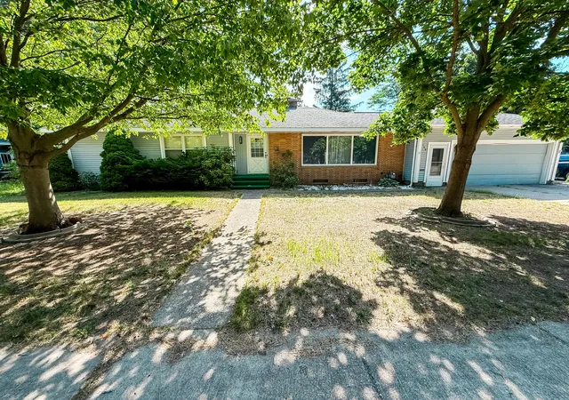 Photo 1 of Single family home for sale at 744 S Quarterline Rd, Muskegon, MI 49442 | MLS# 71026036077 | Listing updated on 2026-09-17