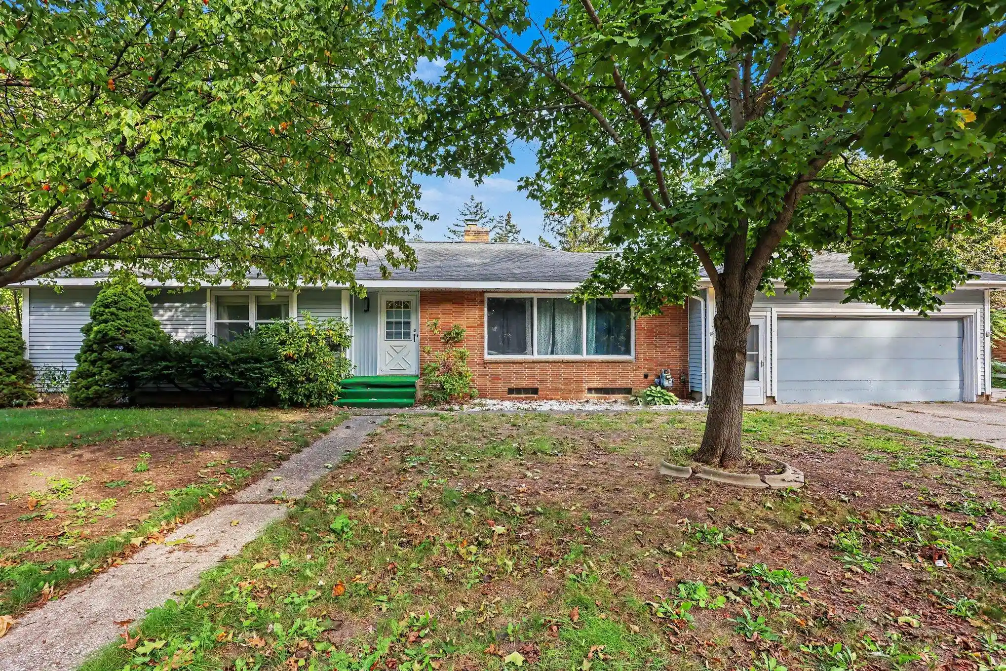 Photo 1 of Single family home for sale at 744 S Quarterline Rd, Muskegon, MI 49442 | MLS# 71026036077 | Listing updated on 2026-10-19
