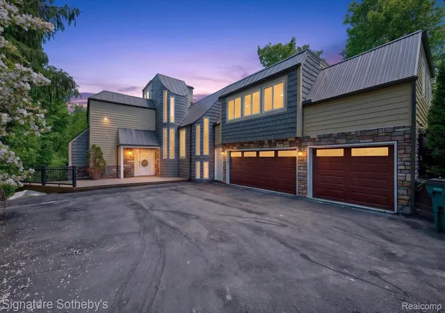 Photo 2 of Single family home for sale at 30650 Lahser Rd, Beverly Hills, MI 48025 | MLS# 20261054488 | Listing updated on 2026-08-26