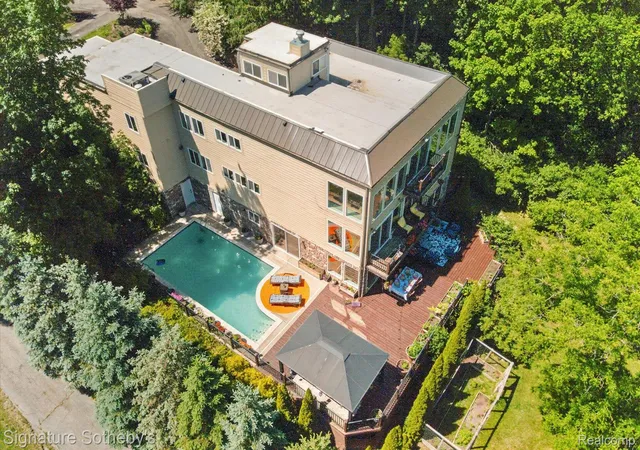 Photo 3 of Single family home for sale at 30650 Lahser Rd, Beverly Hills, MI 48025 | MLS# 20261054488 | Listing updated on 2026-09-17