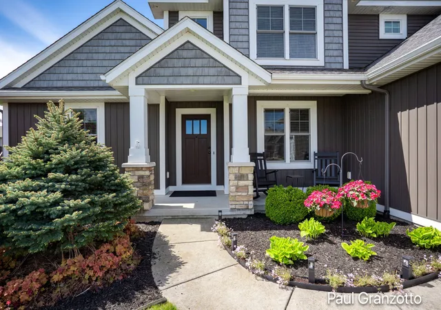 2nd image of 2480 Cedar West Dr, Jenison, MI 49428 | MLS# 65026036082