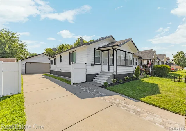 Photo 1 of Sale Pending at 1539 Oconnor Ave, Lincoln Park, MI 48146 | MLS# 20261054501 | Listing updated on 2026-07-26
