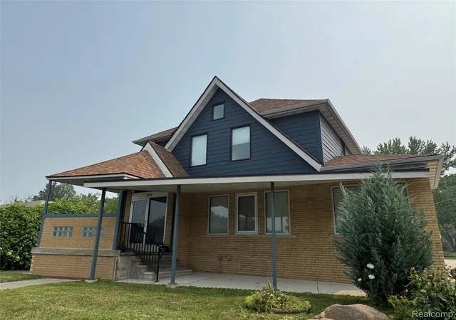 Photo 3 of Single family home for sale at 2349 Washtenaw Rd, Ypsilanti, MI 48197 | MLS# 20261054531 | Listing updated on 2026-07-23