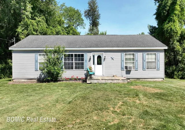 Photo 1 of Sale Pending at 3865 Mushroom Rd, Caro, MI 48723 | MLS# 61050214975 | Listing updated on 2026-07-20