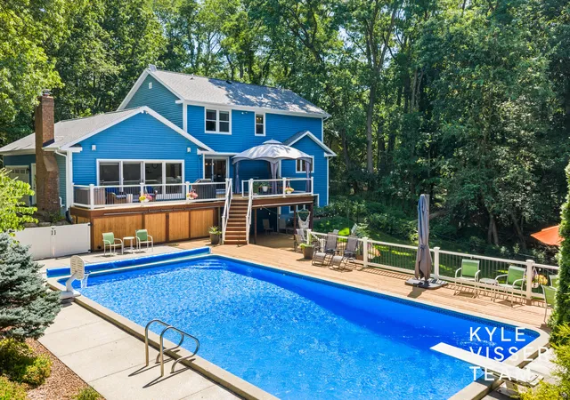 Photo 2 of Single family home for sale at 6728 Gleneagles Dr Se, Grand Rapids, MI 49546 | MLS# 65026036096 | Listing updated on 2026-09-08