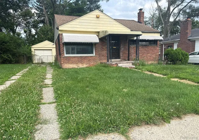 Photo 2 of Single family home for sale at 19358 Evergreen Rd, Detroit, MI 48219 | MLS# 20261054542 | Listing updated on 2026-09-17