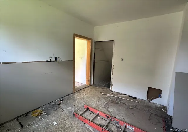 Photo 4 of Single family home for sale at 3213 Virginia Park St, Detroit, MI 48206 | MLS# 20261054569 | Listing updated on 2026-07-31