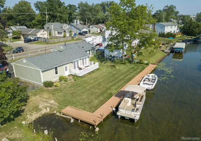 2nd image of 1298 S Cass Lake Rd, Waterford, MI 48328 | MLS# 20261054574