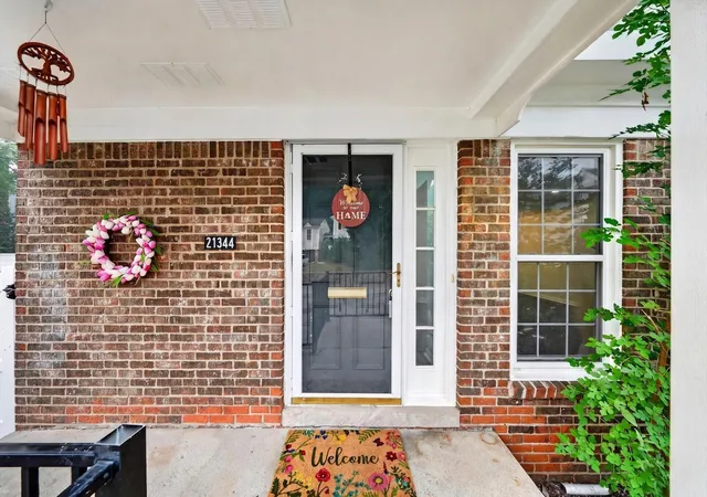 Photo 2 of Condo for sale at 21344 E Glen Hvn Cir, Northville, MI 48167 | MLS# 81026036120 | Listing updated on 2026-08-11