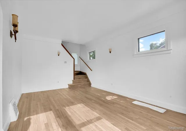 Photo 3 of Single family home for sale at 7516 Mettetal St, Detroit, MI 48228 | MLS# 20261054579 | Listing updated on 2026-07-29