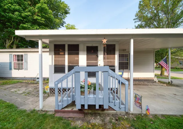 4th image of 510 Missouri River Ct, Adrian, MI 49221 | MLS# 81026036126