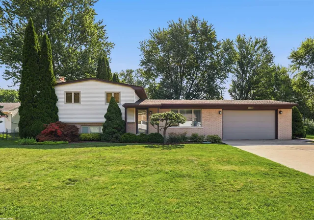 Photo 1 of Single family home for sale at 47120 Vanker Ave, Shelby Township, MI 48317 | MLS# 58050215005 | Listing updated on 2026-07-27