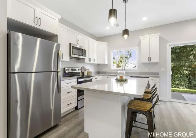 Listing Photo 4 - Condo for sale in building located at 13678 Signature Dr, Holland, MI 49424
