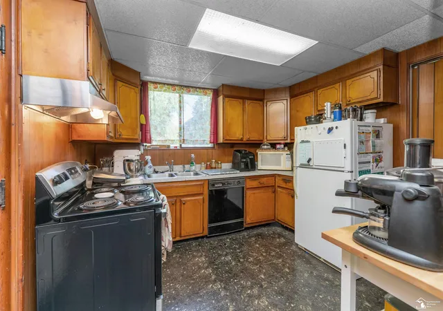 Photo 3 of Single family home for sale at 4392 Pacific St, Detroit, MI 48204 | MLS# 57050215010 | Listing updated on 2026-09-08