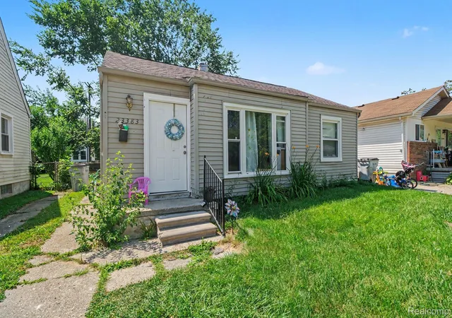 Photo 2 of Single family home for sale at 23383 Cayuga Ave, Hazel Park, MI 48030 | MLS# 20261054631 | Listing updated on 2026-07-24