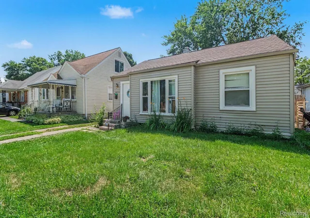 Photo 3 of Single family home for sale at 23383 Cayuga Ave, Hazel Park, MI 48030 | MLS# 20261054631 | Listing updated on 2026-07-24