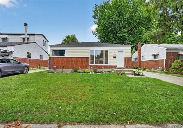 Photo 2 of Single family home for sale at 903 Bernie Ln, Madison Heights, MI 48071 | MLS# 20261054635 | Listing updated on 2026-09-11