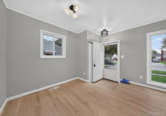 Photo 4 of Single family home for sale at 903 Bernie Ln, Madison Heights, MI 48071 | MLS# 20261054635 | Listing updated on 2026-09-11