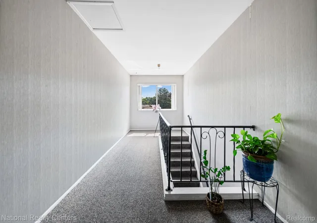 Listing Photo 4 - Condo for sale in building located at 29546 Hoover Rd, Warren, MI 48093