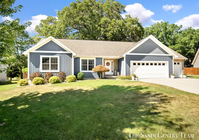 1st image of 15055 Oakland St, Spring Lake, MI 49456 | MLS# 71026036164