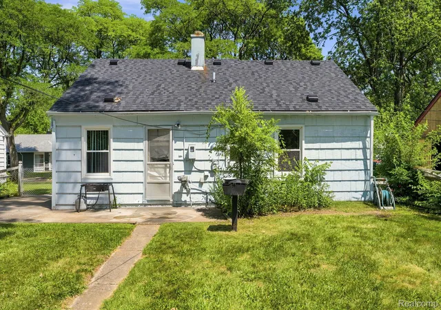Photo 20 of Single family home for sale at 10401 Albany St, Oak Park, MI 48237 | MLS# 20261054648 | Listing updated on 2026-08-30