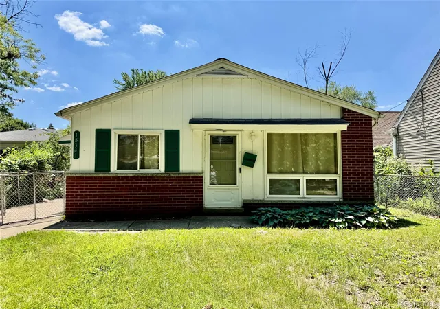Photo 1 of Single family home for sale at 18341 Colgate St, Dearborn Heights, MI 48125 | MLS# 20261054650 | Listing updated on 2026-07-19