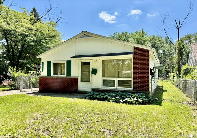 Photo 2 of Single family home for sale at 18341 Colgate St, Dearborn Heights, MI 48125 | MLS# 20261054650 | Listing updated on 2026-07-19