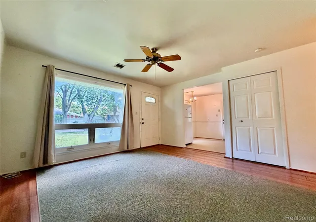 Photo 3 of Single family home for sale at 18341 Colgate St, Dearborn Heights, MI 48125 | MLS# 20261054650 | Listing updated on 2026-07-19