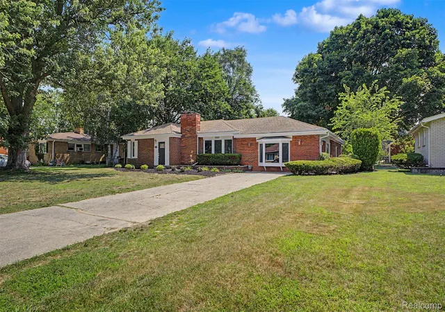 Photo 43 of Single family home for sale at 2313 Saint Joseph St, West Bloomfield, MI 48324 | MLS# 20261054651 | Listing updated on 2026-07-31