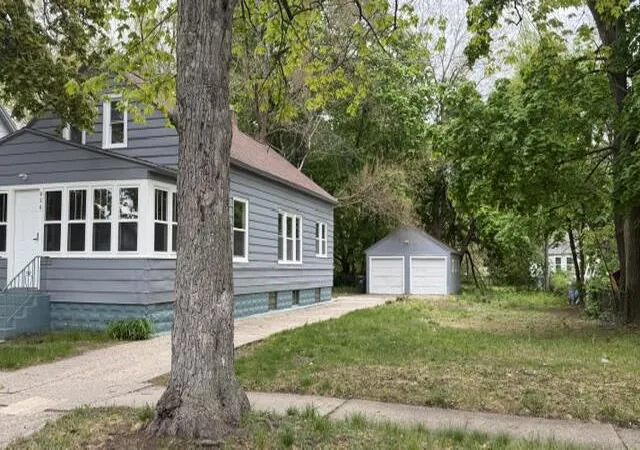 Photo 3 of Single family home for sale at 926 Williams St, Muskegon, MI 49442 | MLS# 71026036183 | Listing updated on 2026-09-16