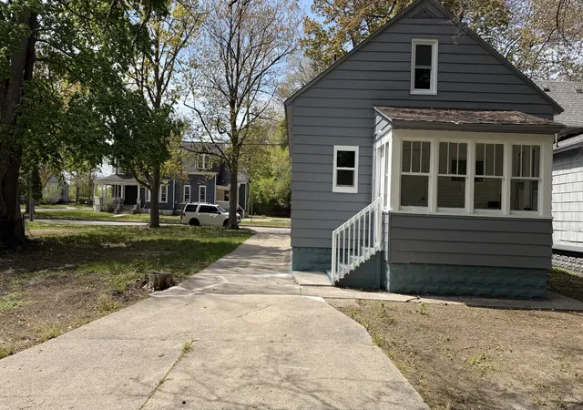 Photo 4 of Single family home for sale at 926 Williams St, Muskegon, MI 49442 | MLS# 71026036183 | Listing updated on 2026-09-16