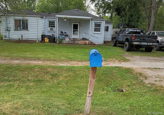 Photo 1 of Single family home for sale at 3288 Burnell Ave, Flint, MI 48504 | MLS# 20261054662 | Listing updated on 2026-08-20