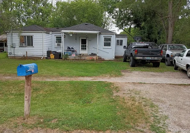 Photo 2 of Single family home for sale at 3288 Burnell Ave, Flint, MI 48504 | MLS# 20261054662 | Listing updated on 2026-08-20