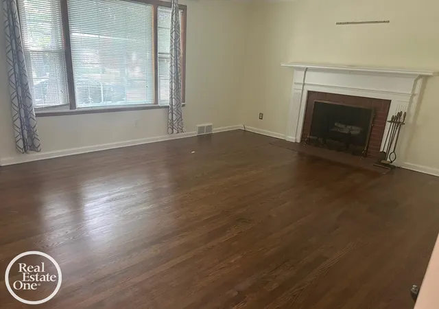 4th image of 463 Bournemouth Cir, Grosse Pointe Farms, MI 48236 | MLS# 58050215019