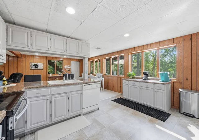 3rd image of 23581 210Th Ave, Tustin, MI 49688 | MLS# 78080071117