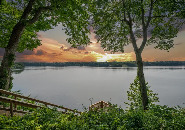 Photo 2 of Single family home for sale at 9895 Lakeview Dr, Berrien Springs, MI 49103 | MLS# 69026036185 | Listing updated on 2026-07-15