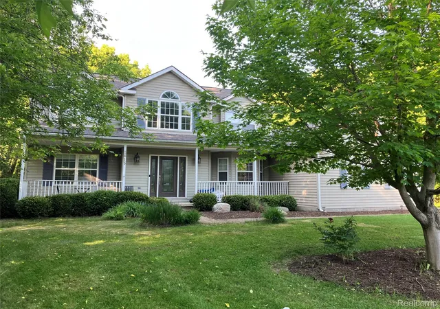 Photo 1 of Single family home for sale at 1815 Twin Lakes Blvd, Oxford, MI 48371 | MLS# 20261054673 | Listing updated on 2026-09-11
