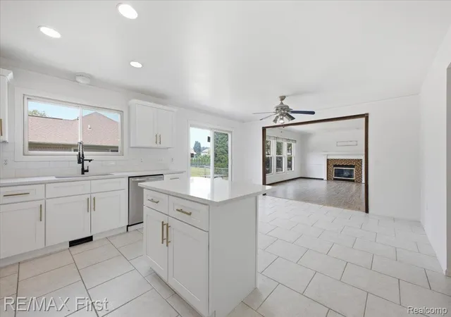 4th image of 50443 Middle River Dr, Macomb, MI 48044 | MLS# 20261054675