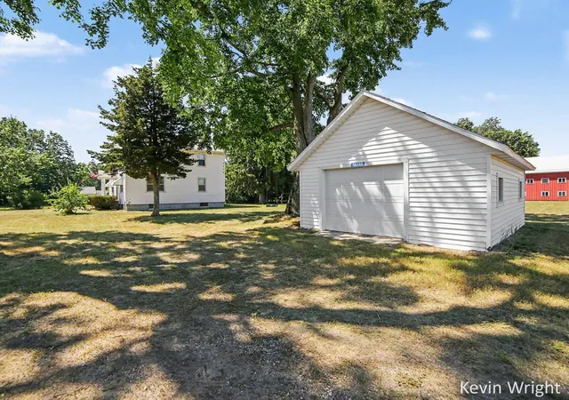 3rd image of 14337 State Rd, Nunica, MI 49448 | MLS# 71026036195