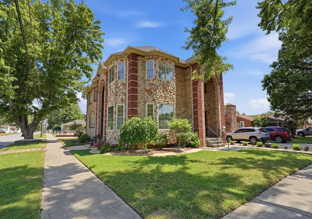 1st image of 8336 Nightingale St, Dearborn Heights, MI 48127 | MLS# 81026036189