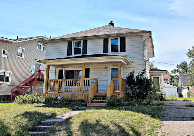 Photo 1 of Sale Pending at 822 E 8th Street, Flint, MI 48503 | MLS# 5050215028 | Listing updated on 2026-08-21