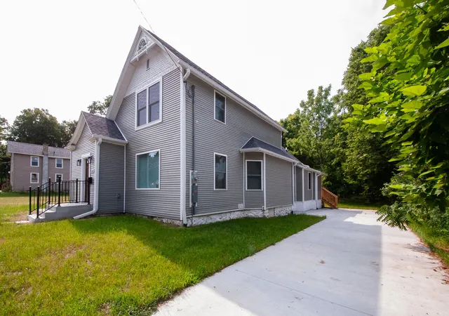 2nd image of 123 W Manchester St, Battle Creek, MI 49037 | MLS# 64026036205